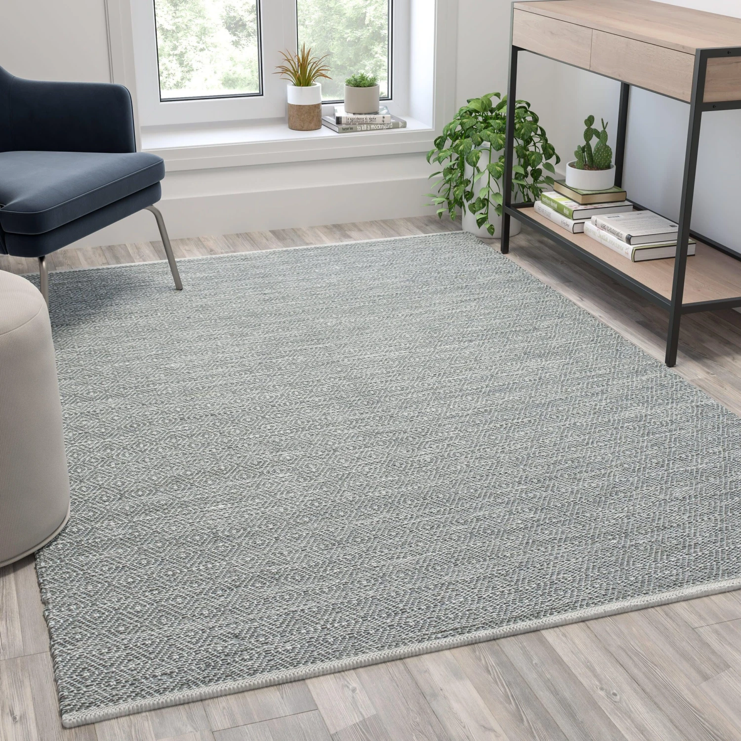 Flash Handwoven Indoor/Outdoor Diamond Pattern Area Rug - Image 2