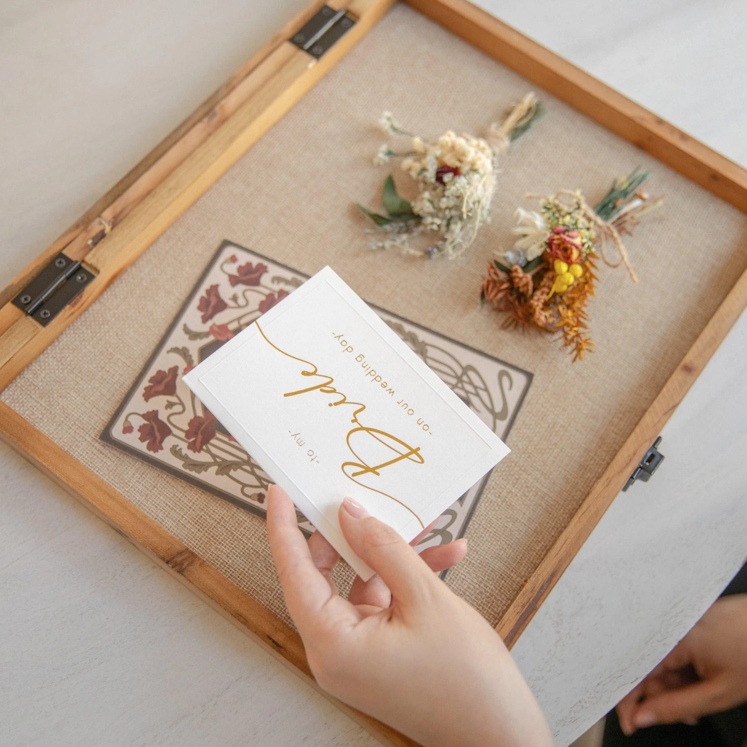 Flash Peyton Shadow Box Display Case With Linen Liner, Push Pins And Solid Pine Wood Frame - Image 6